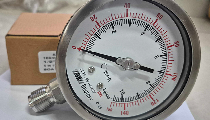 Baumer ALF2 All SS Pressure Gauge is a high-quality, all-stainless steel gauge designed for precisio...