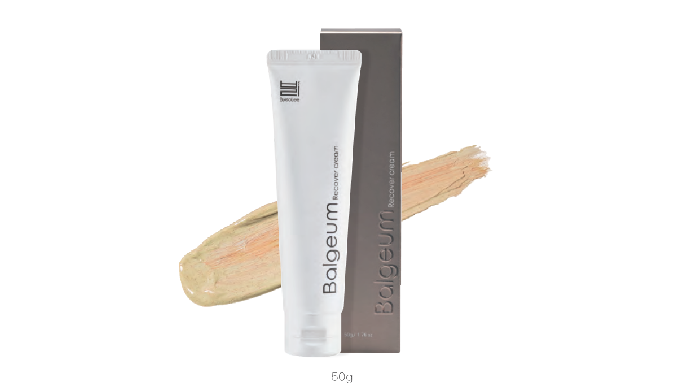 glides onto skin smoothly turning its color from green to beige to cover imperfections on skin while...