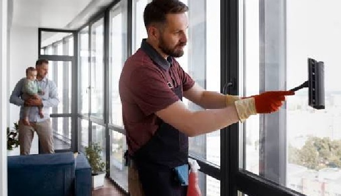 HUSANCOR 11 SERVICE SL ofrece servicios profesionales de limpieza, conserjería y mantenimiento integ...