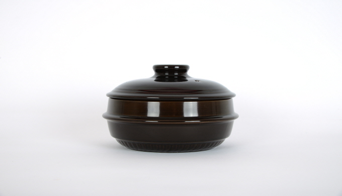 It is called ttukbaegi and non-absorbing earthen pot that was made of Heat-resistant ceramics in Kor...