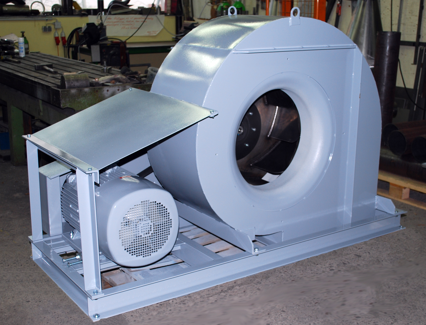 Ventilatoren für die Luftreinhaltung. Förderung von Luftströmen. Anwendung:Niederdruck: 600 – 1500 P...