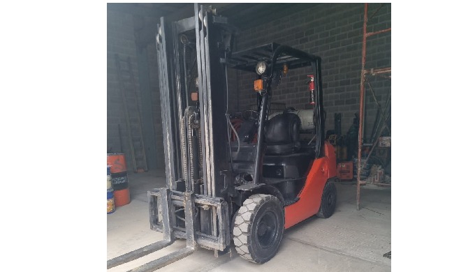 Ofrecemos Montacargas para uso industrial a las empresas. Contamos con equipos Reach, OrderPicker, C...