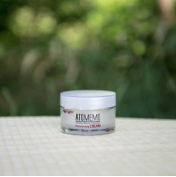 -Characteristics of the product Natural moisturizing cream composed of high-quality oriental medicin...