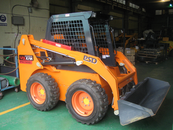 Heavy equipment required for construction site or farms. (Operationg weight : 3210kg)