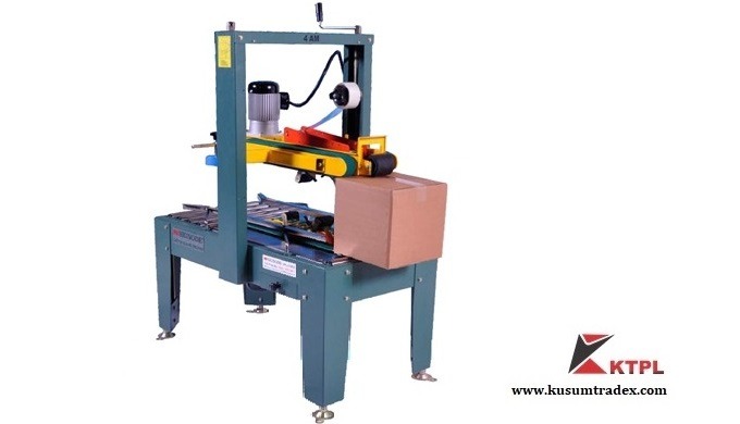 TECHNICAL DATA Machine Specification 4AM C Taping Head: Standard (272.573) Length: 1080 mm Width: 57...