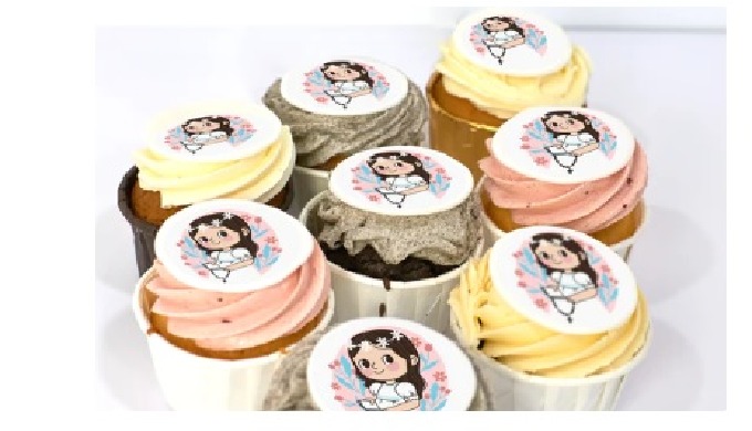 Deliciosa cajita de 6 cupcakes con sabores variados para personalizar con las fotos que tú quieras. ...