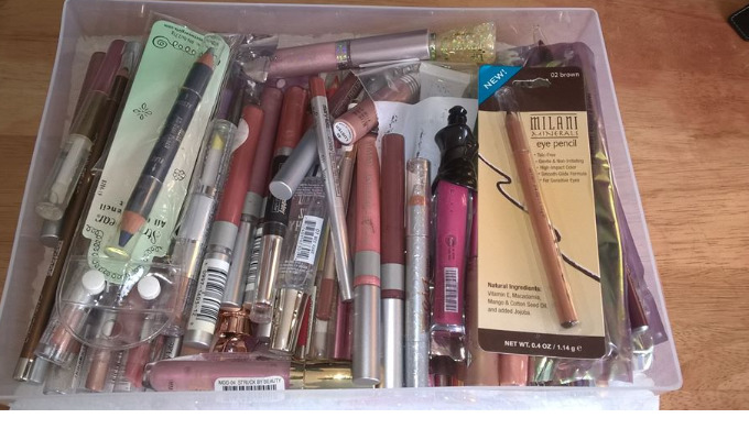 Wholesale Joblots: Mixed Joblot Cosmetics: 3000 units Please visit: https://bestdealz.co.uk/shop/mix...