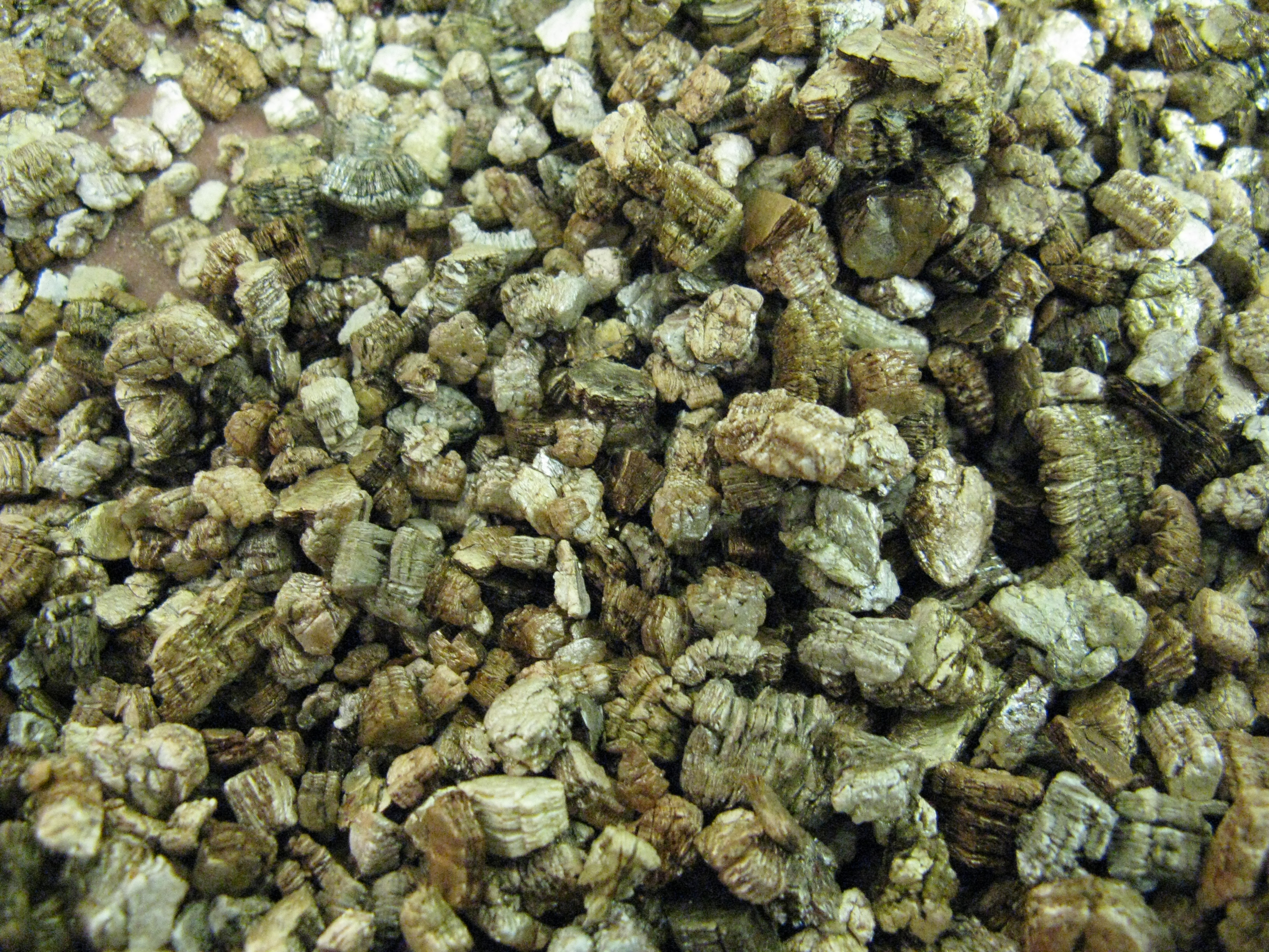 5 Grades of Vicafil (Exfoliated Vermiculite):Large Medium Fine Superfine Micron Vermiculite applicat...