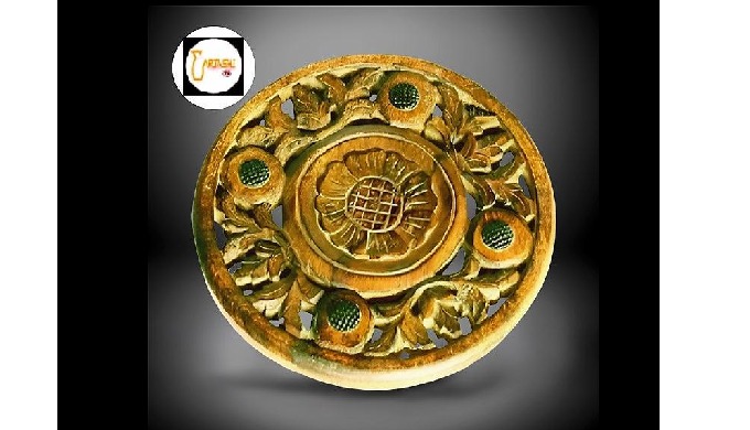 Wall décor. Item code: AMM814. Hand carved wall art in natural wood with gold - black finish. Diamet...