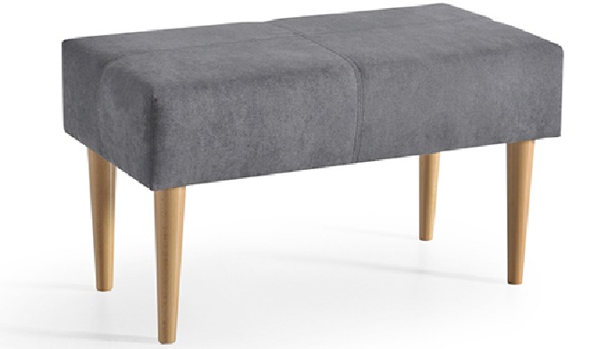 Complétez les meubles auxiliaires de votre chambre avec des tables de chevet, des tabourets et des m...