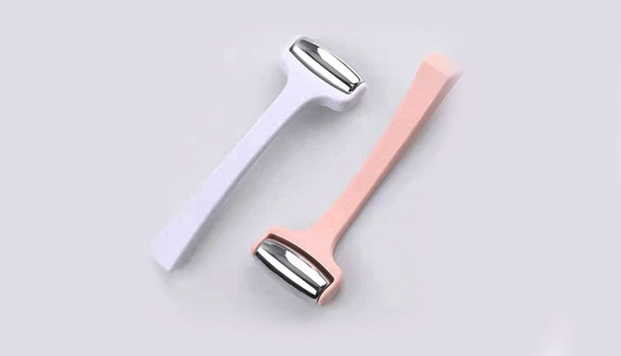 Basic Information - Model：YQ035A - Color：pink, white - Material： Metal roller + ABS handle - Packing...