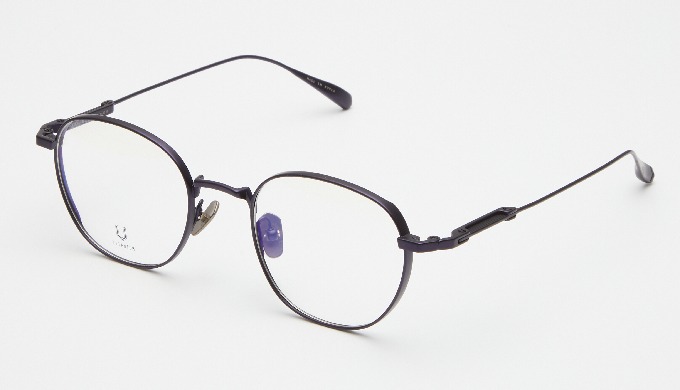 KNOUUN is crafted in Korea with light weight using high quality Titanium imported from Japan. You ca...