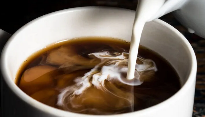 Ще з давніх-давен людство віддавало шану каві та молоку, а їх поєднання стало справжньою класикою. Ц...