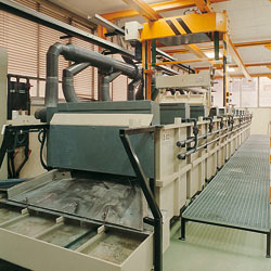 Diseño e instalación de todo tipo de plantas, las soluciones responden a las más variadas exigencia CALDERERIA PLASTICA: INSTALACIONES PARA GALVANIZADO