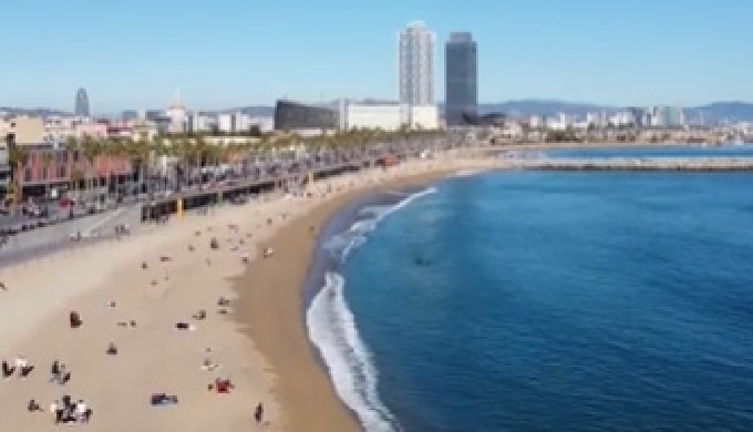 La capital catalana está entre las mejores ciudades Europeas en las que vivir, una temperatura con u...