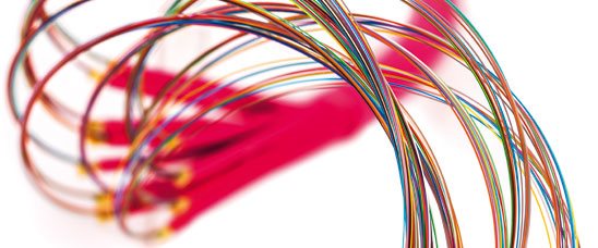 HUBER+SUHNER bietet eine grosse Auswahl an unterschiedlichen Fiberoptik-Kabeln, die in verschiedenst...