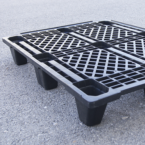 PLASTIC PALLET FOR EXPORT Plastic pallet for export in different qualities. These plastic pallets ar...