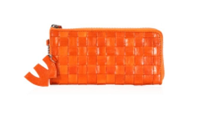 - This wallet has full and compact storage space for cards and bills despite of slim shape. - Eel sk...