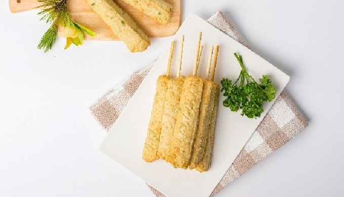 Sujeba used to be a handmade product.Currently, it is a fish cake hot bar with a round shape that is...