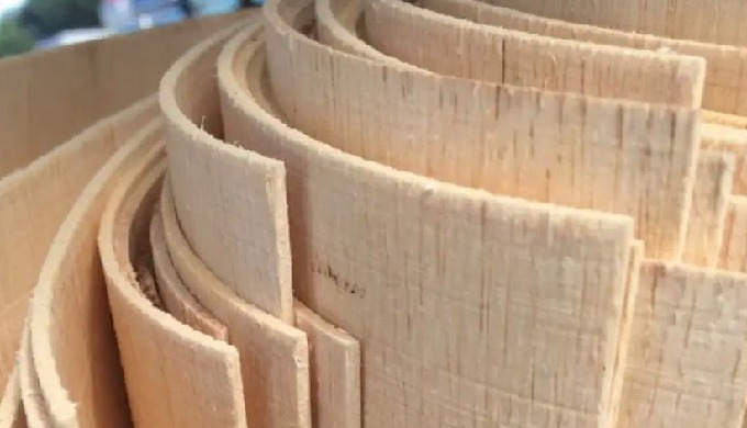 Veneer: Pine, acacia, eucalyptus wood Dimensions: 1,270 x 640 x (1.7-2.0)mm; 970x470x2.0mm Thickness...