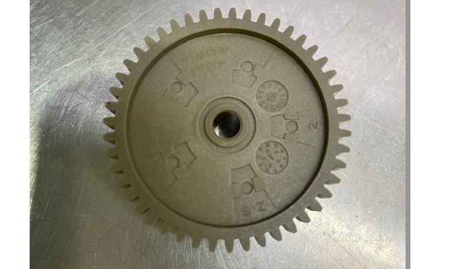 Precision plastic gear Raw material: PTFE 15 Automotive parts
