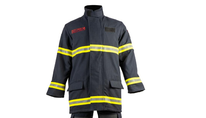 Vêtements de protection haute performance pour pompiers, alliant confort, sécurité et résistance ext...