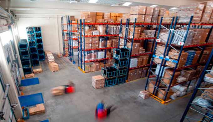 LGK Logística dispone de 6.000 metros cuadrados de almacenes para el almacenaje de los productos de ...