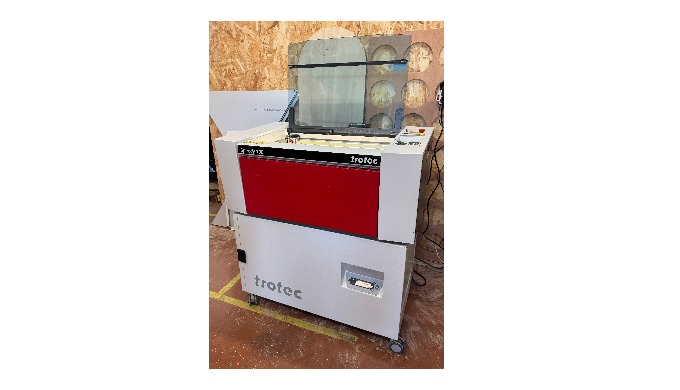 Je vends machine de découpe et gravure laser TROTEC Speedy 100 30W, matériel professionnel reconnu p...