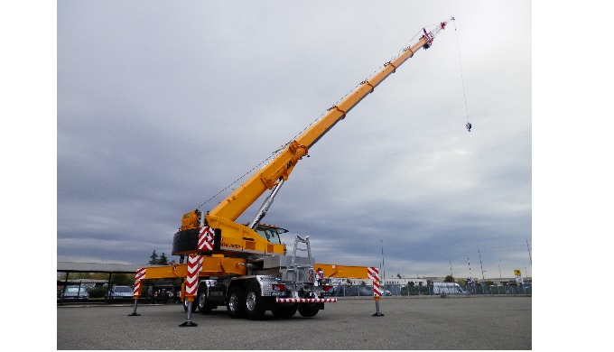 GRU SU CAMION MTK 1005II