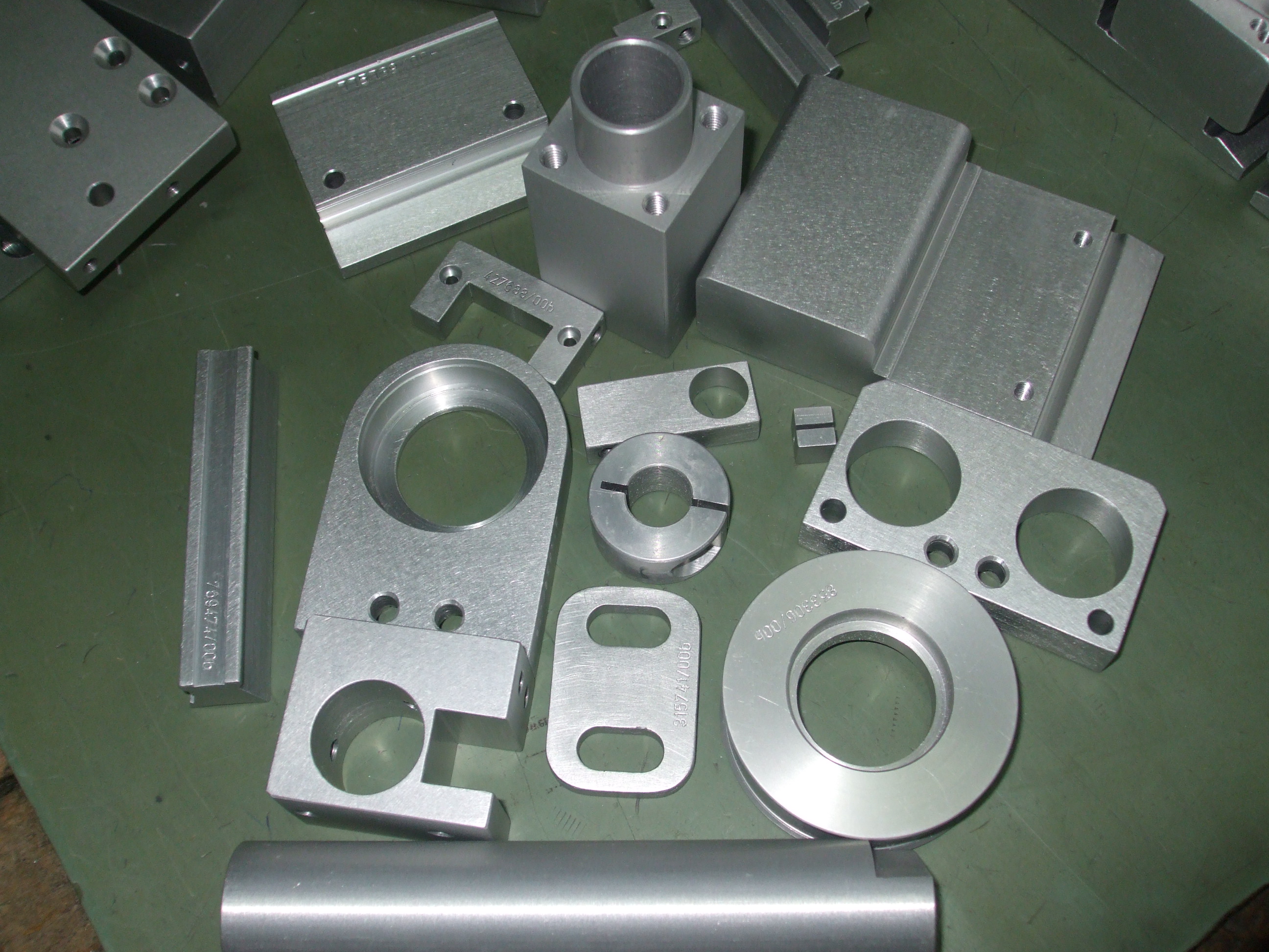 Prelucrari mecanice piese diverse din aluminiu,cu sau fara eloxare