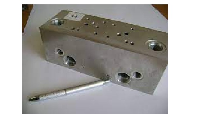 Pneumatické bloky – odjehlování