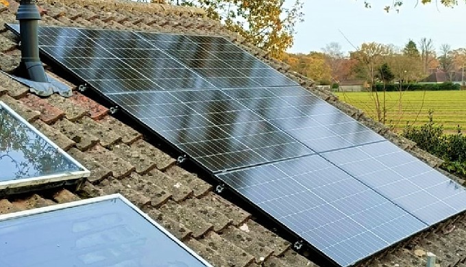 Welcome to Evergreen Power Solar, your local solar panel installer UK. We specialize in providing co...