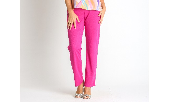 Pantalones de mujer en tejido elástico y suave