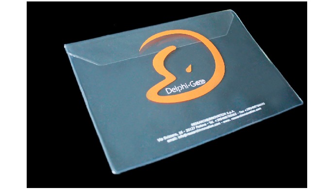 Buste in Plastica Trasparente Le buste cristal in PVC trasparente sono personalizzabili con il logo ...