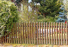 - Palisadenzaun - Staketenzaun - Jägerzaun / Hörnlizaun - Weidezaun - Bündnerzaun