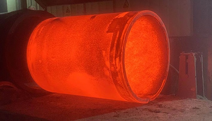 Centrifugal casting tubes, centrifugal cast spool and bowl, drum