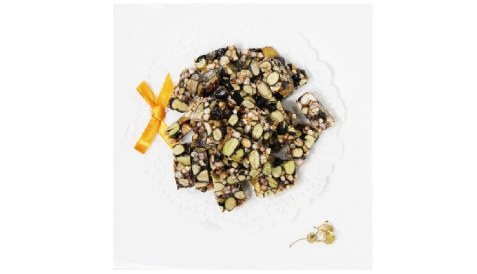 It contains healthy nutrients such as linoleic acid, saponin, lecithin, protein and others. It conta...