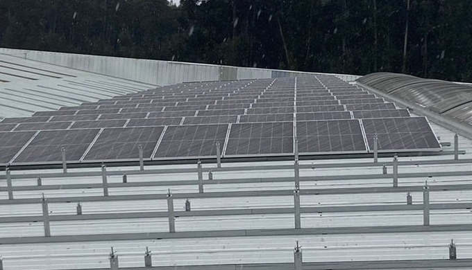 Painel solar entre outras coberturas