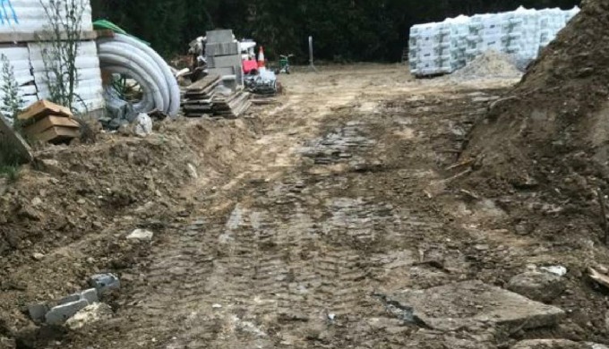 Vous avez un projet de construction ou de rénovation qui nécessite des fondations solides et durable...
