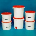 Rundeimer von 1 - 30 Liter, auf Wunsch mit Originalitätsverschluss Ovaleimer von 3.5 - 18 Liter, auf...