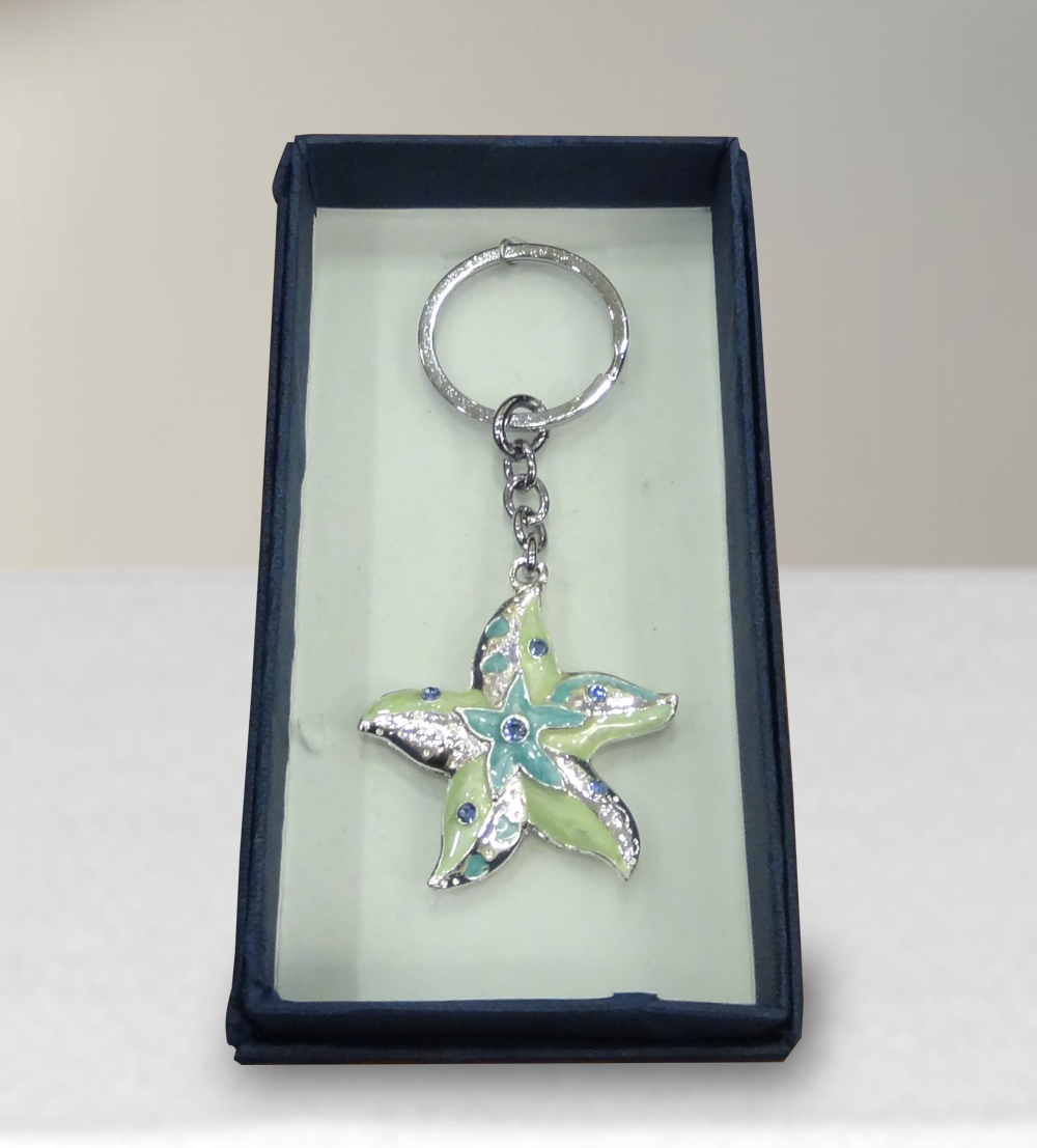 Make your friends jealous by flaunting the luxurious studded key chains in your friend circle.Come i...