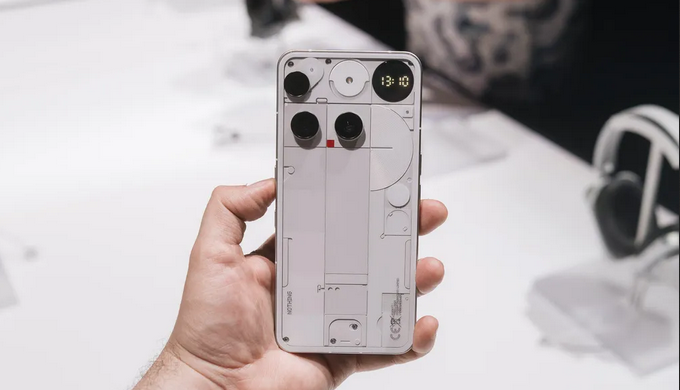 Огляд Nothing Phone 3