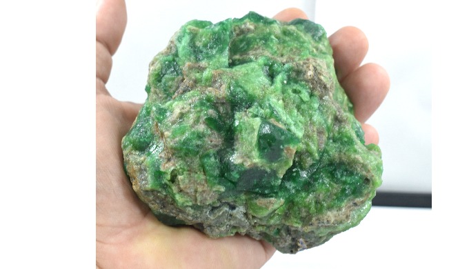 Natural Colombian mines rough emerald specimen 