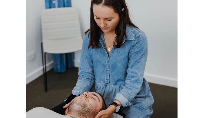 Whether you hunch over your computer for hours or have simply slept poorly, using a chiropractor for...