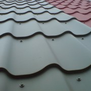 Tigla metalica - este profilarea foilor de oțel galvanizat cu acoperire polimer. Oțel galvanizat est...