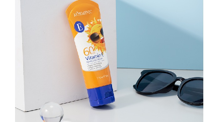 KORMESIC Vitamin E Sunscreen 60g This sunscreen is built around Vitamin E to balance daily UV protec...