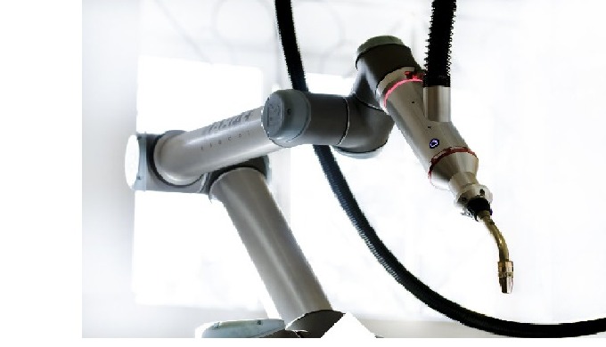 Robotické rameno pro přesné svařování