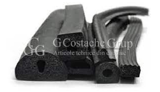 Pressed and profiled gaskets made of cauiuc of different shapes and sizes