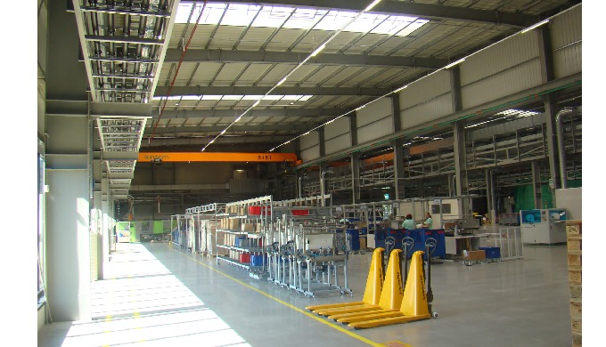 Bâtiment industriel: Les profilés reconstitués soudés (PRS), étudiés par notre bureau d’études et ré...