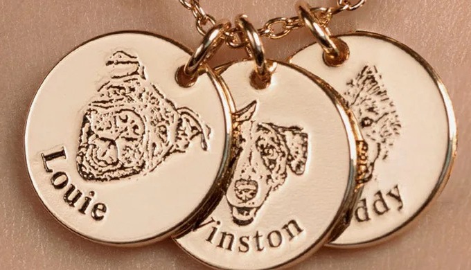 Custom Pet Jewelry offers a unique way to celebrate beloved pets. These pieces allow pet owners to c...